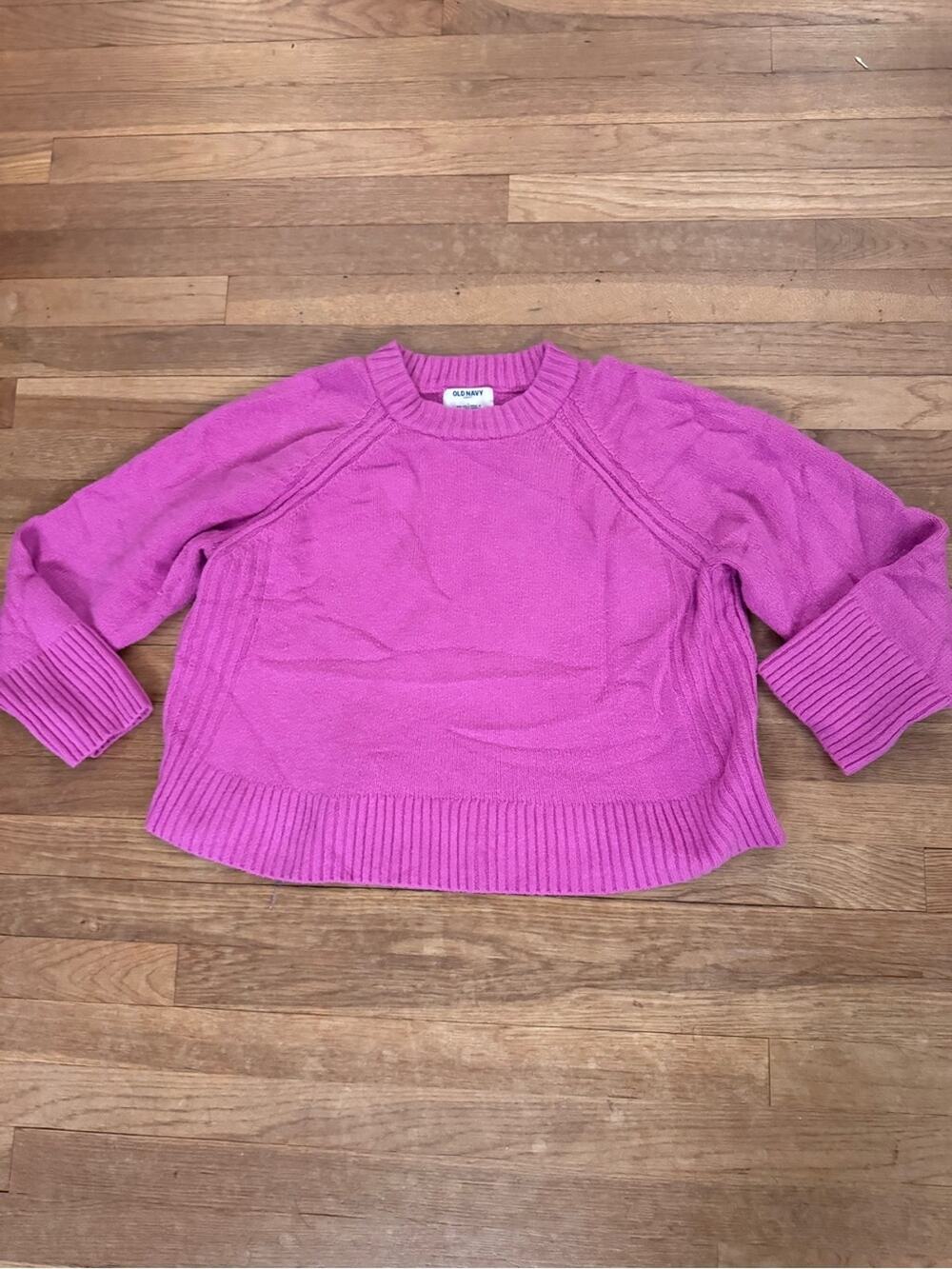 Old Navy Women's Pink SoSoft Crewneck Sweater - Size L
b77